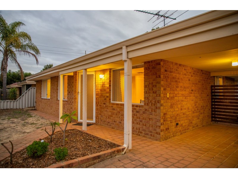 3 Albizia Close, Forrestfield WA 6058