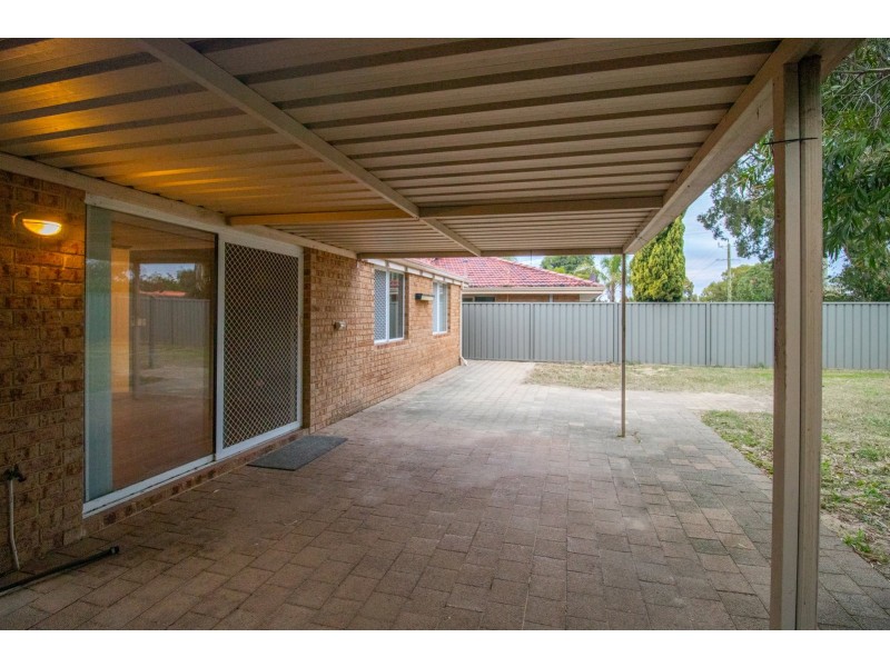 3 Albizia Close, Forrestfield WA 6058