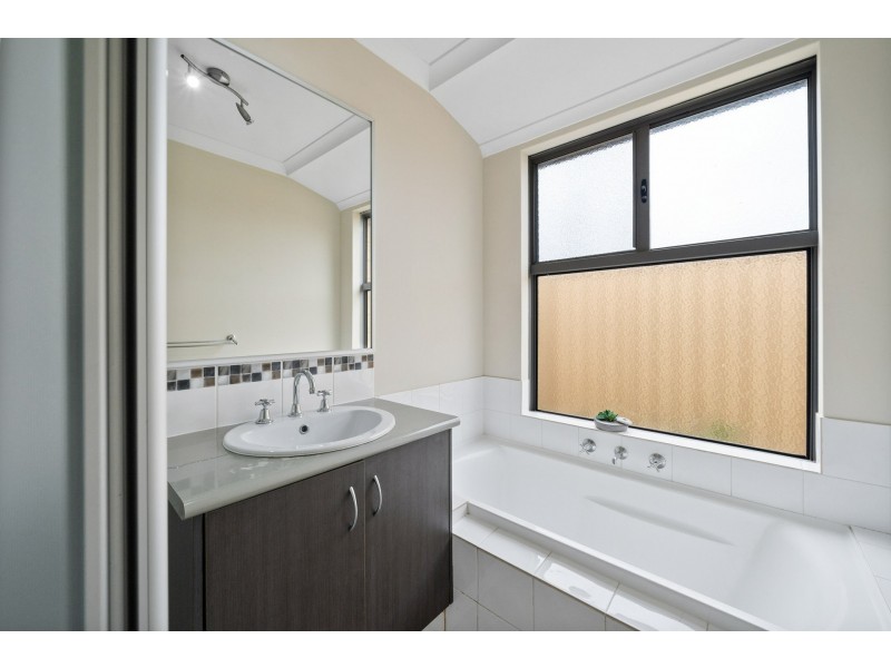 1 Koolbardi Loop, Byford WA 6122