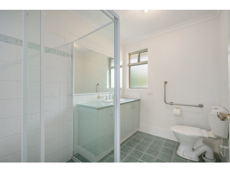 4/2 Cerberus Avenue, Parkwood WA 6147