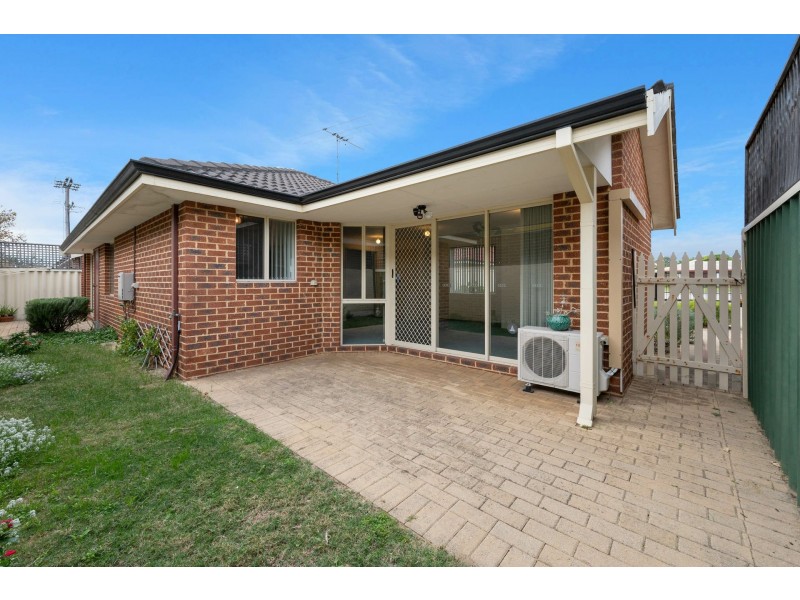 4/2 Cerberus Avenue, Parkwood WA 6147