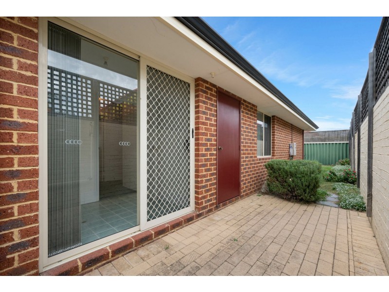 4/2 Cerberus Avenue, Parkwood WA 6147