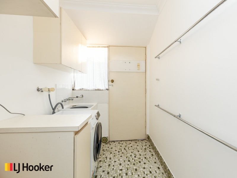 35 Hibbertia Crescent, Riverton WA 6148