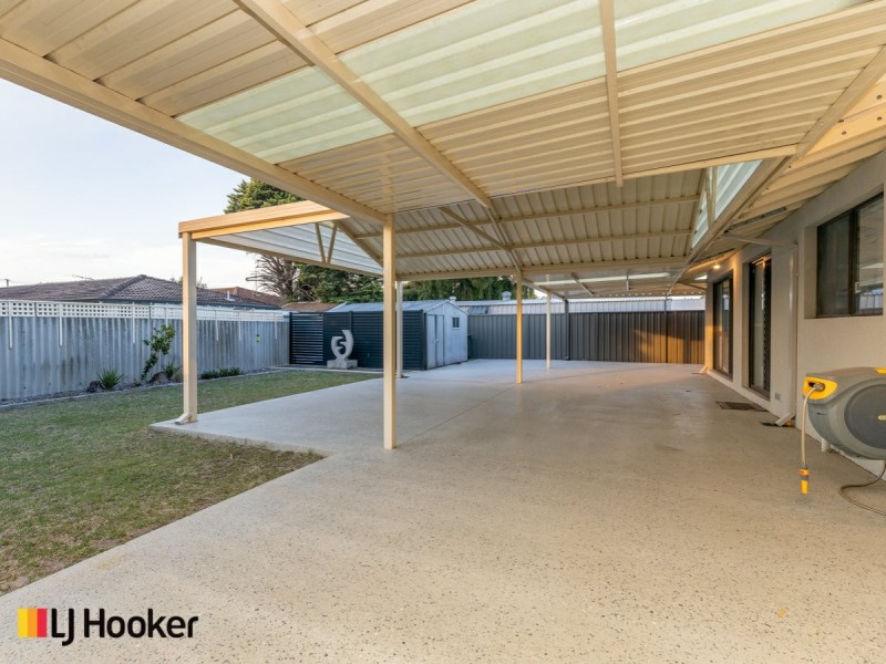35 Hibbertia Crescent, Riverton WA 6148