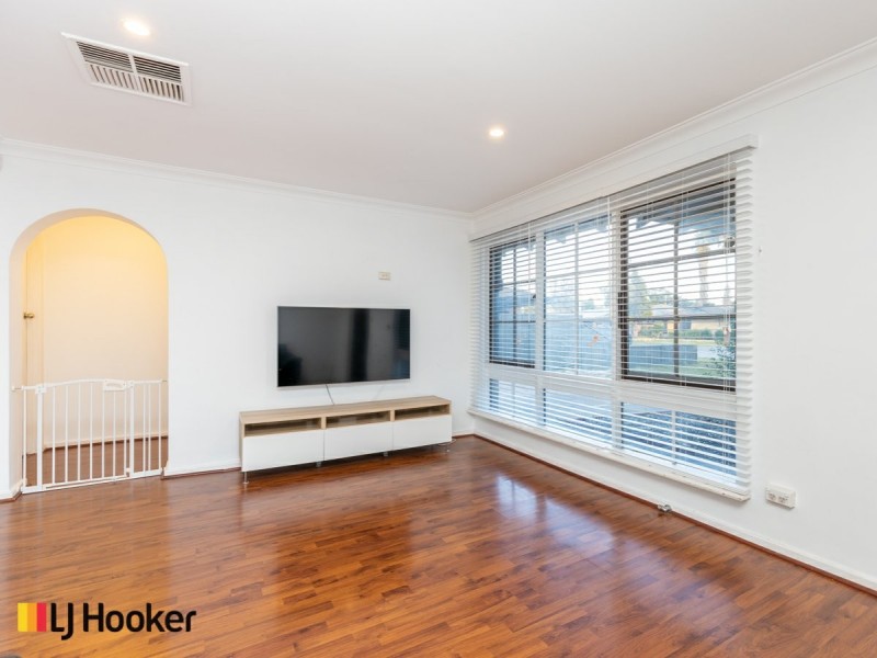 35 Hibbertia Crescent, Riverton WA 6148