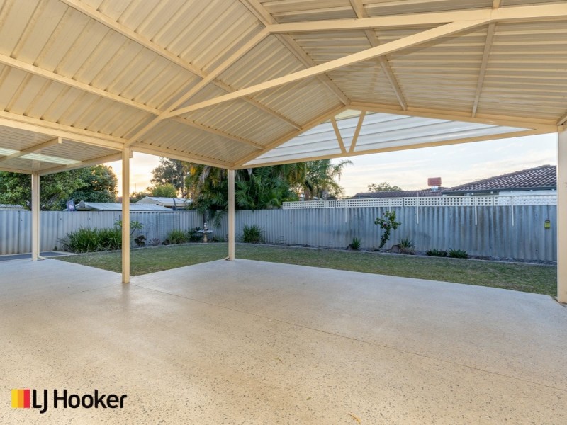 35 Hibbertia Crescent, Riverton WA 6148