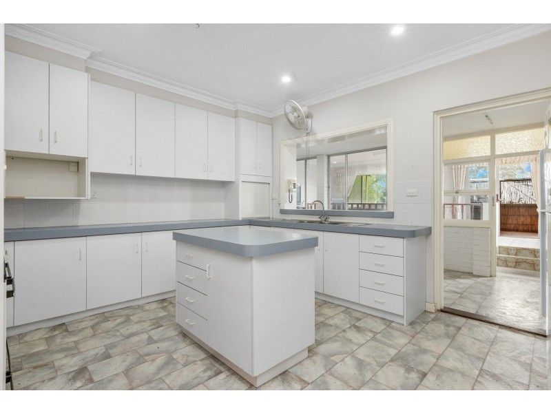 28 Forrest Road, Hamilton Hill WA 6163