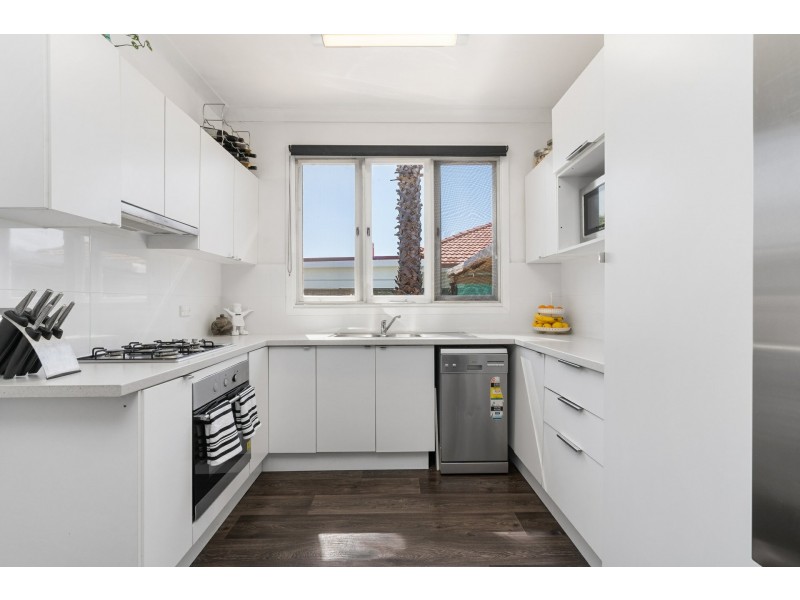 13 Teaguer Street, Wilson WA 6107