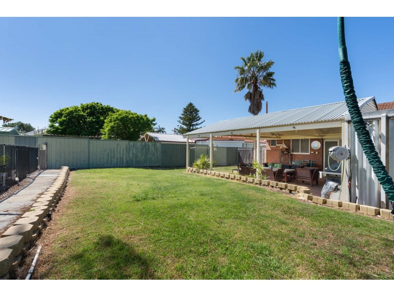 13 Teaguer Street, Wilson WA 6107