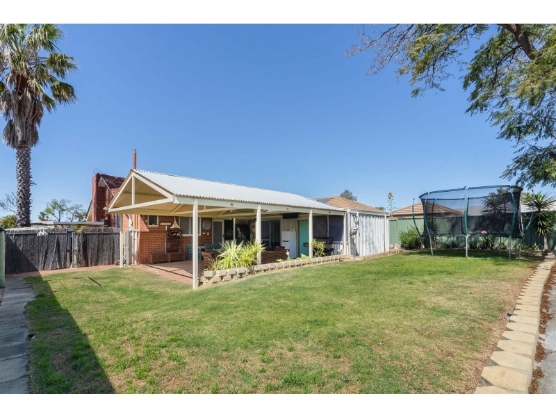 13 Teaguer Street, Wilson WA 6107