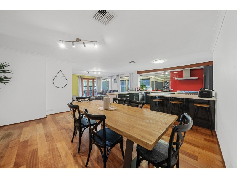 16 Laguna Green, Jandakot WA 6164