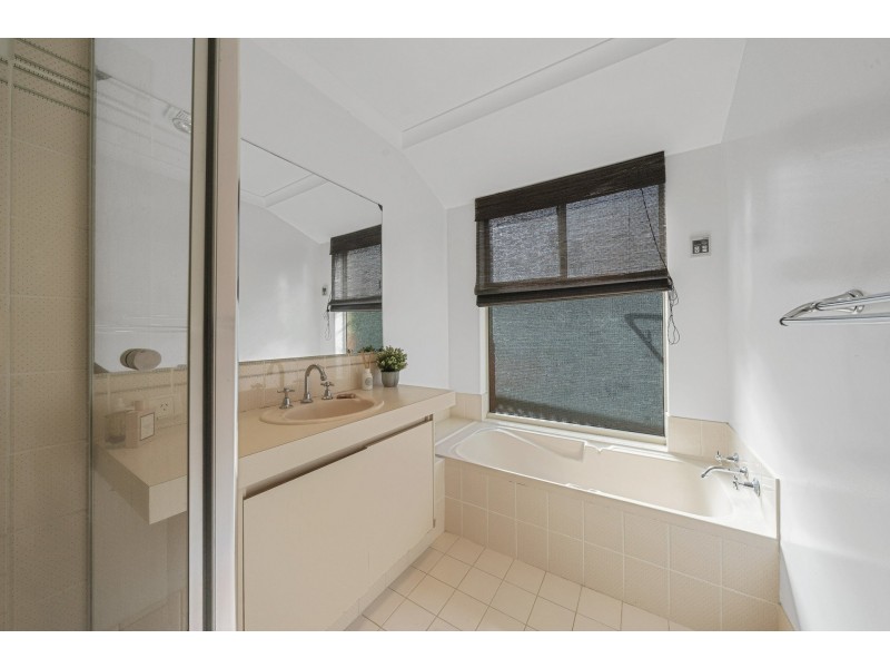 16 Laguna Green, Jandakot WA 6164