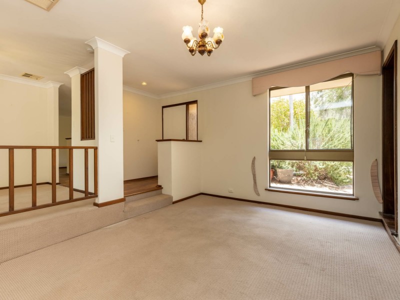 10 Krugger Place, Leeming WA 6149