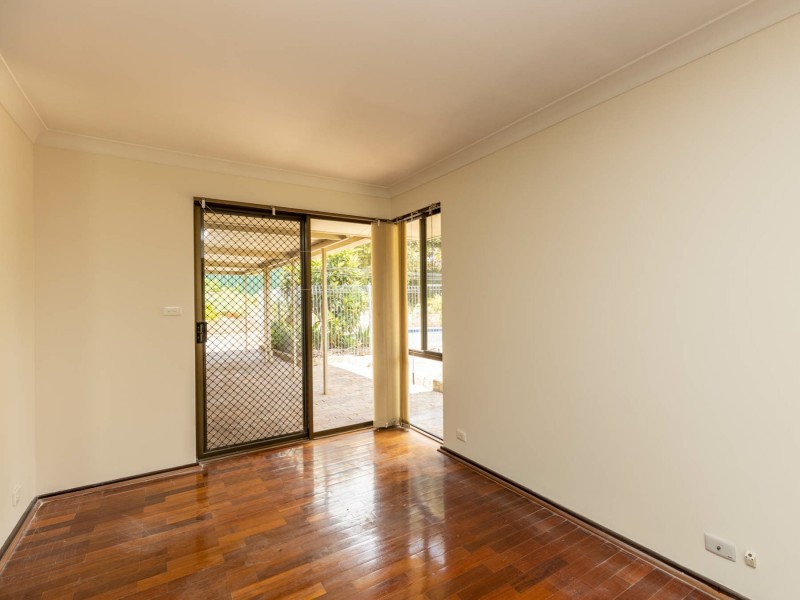 10 Krugger Place, Leeming WA 6149