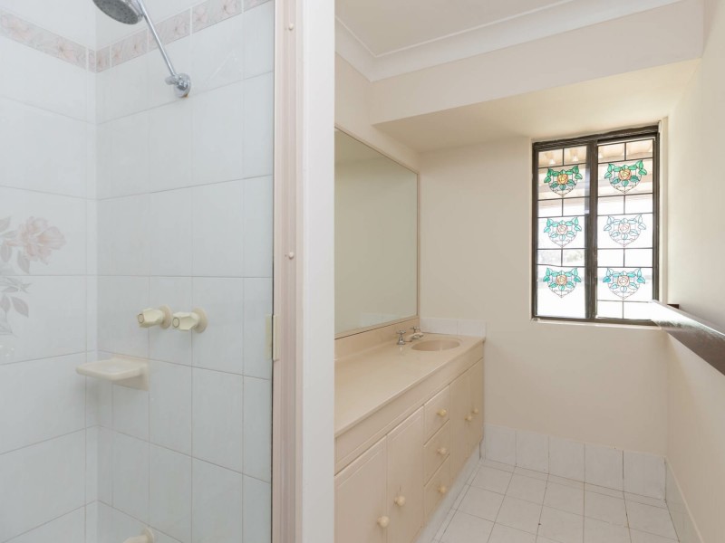 10 Krugger Place, Leeming WA 6149