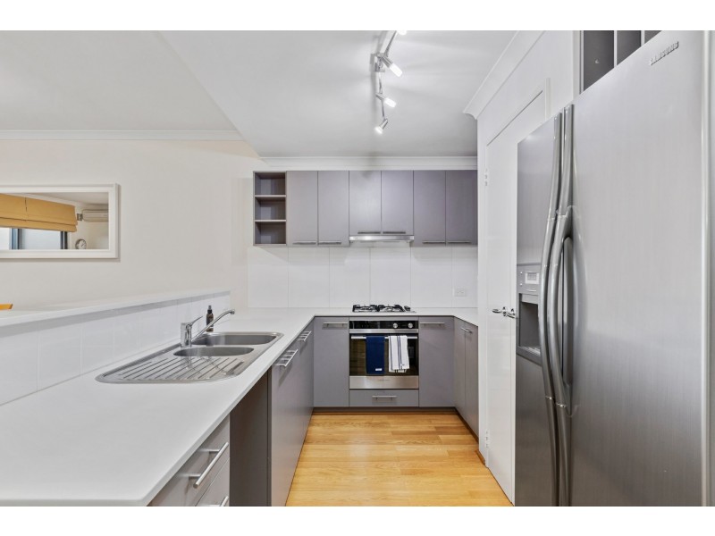 2/10 Marina Drive, Ascot WA 6104