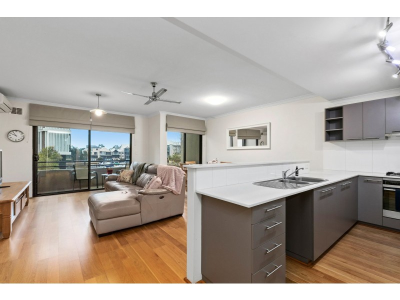 2/10 Marina Drive, Ascot WA 6104
