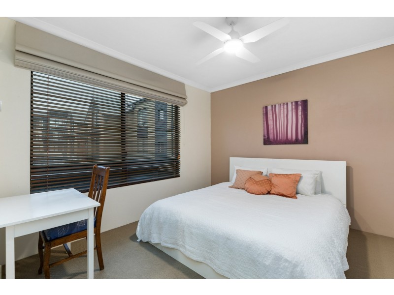 2/10 Marina Drive, Ascot WA 6104