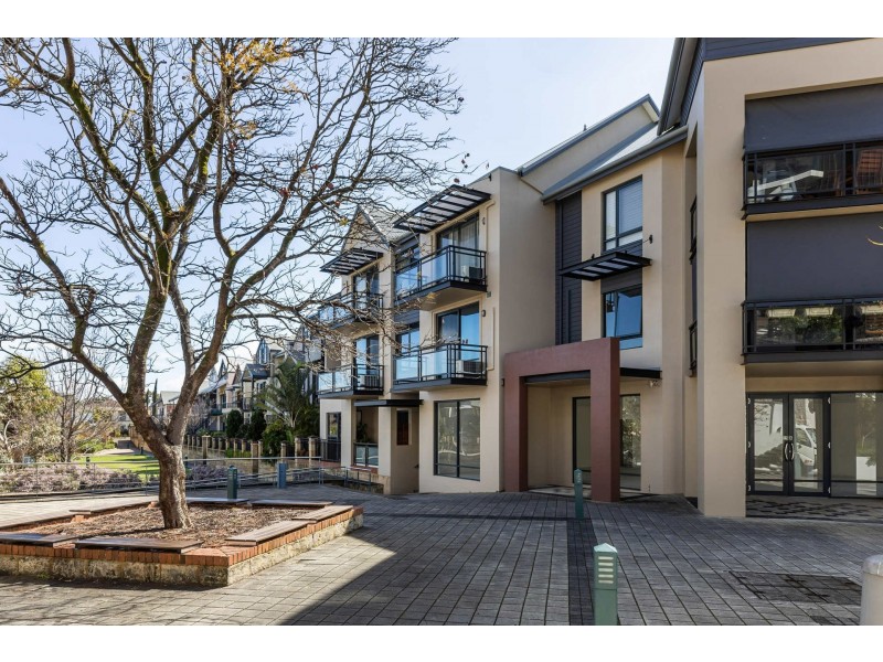 2/10 Marina Drive, Ascot WA 6104