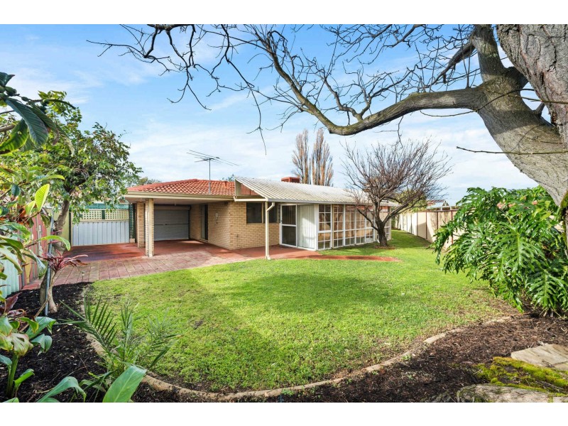 29b Myrna Way, Parkwood WA 6147