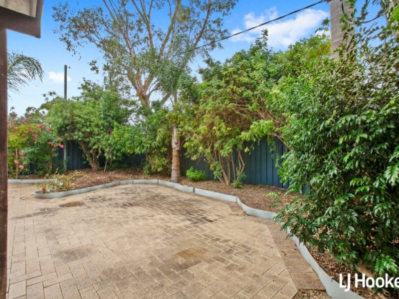 5 Munden Place, Kelmscott WA 6111