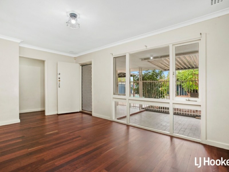 5 Munden Place, Kelmscott WA 6111