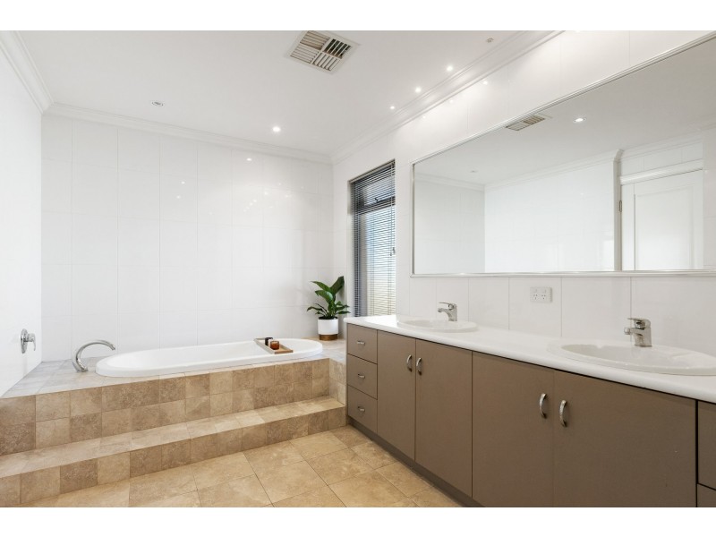 66 Edeline Street, Spearwood WA 6163