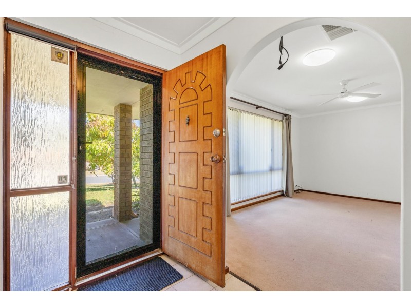 43 Dotterel Way, Yangebup WA 6164