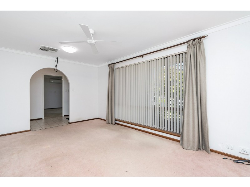 43 Dotterel Way, Yangebup WA 6164