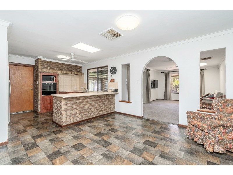 43 Dotterel Way, Yangebup WA 6164