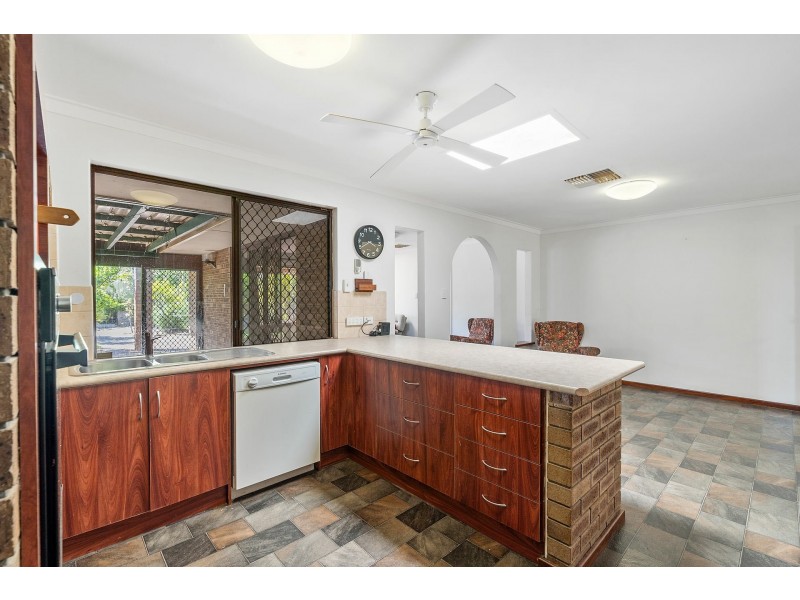 43 Dotterel Way, Yangebup WA 6164