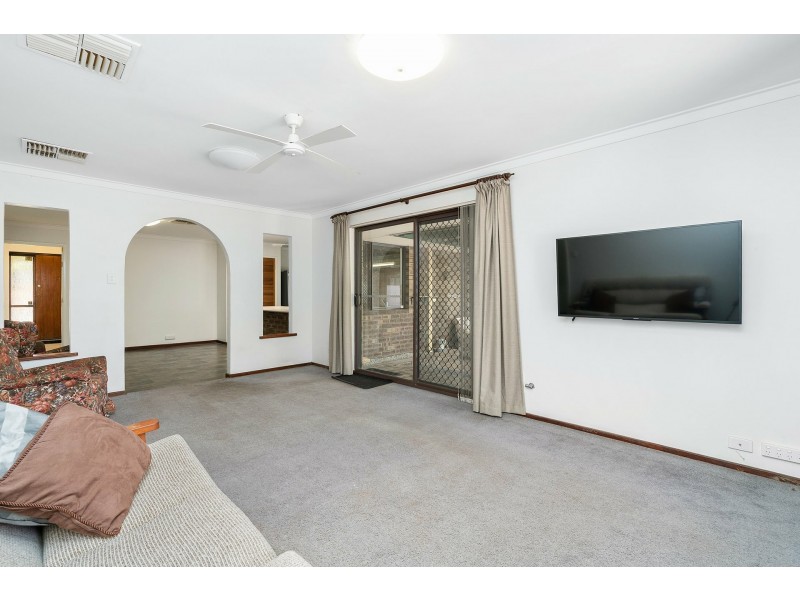 43 Dotterel Way, Yangebup WA 6164