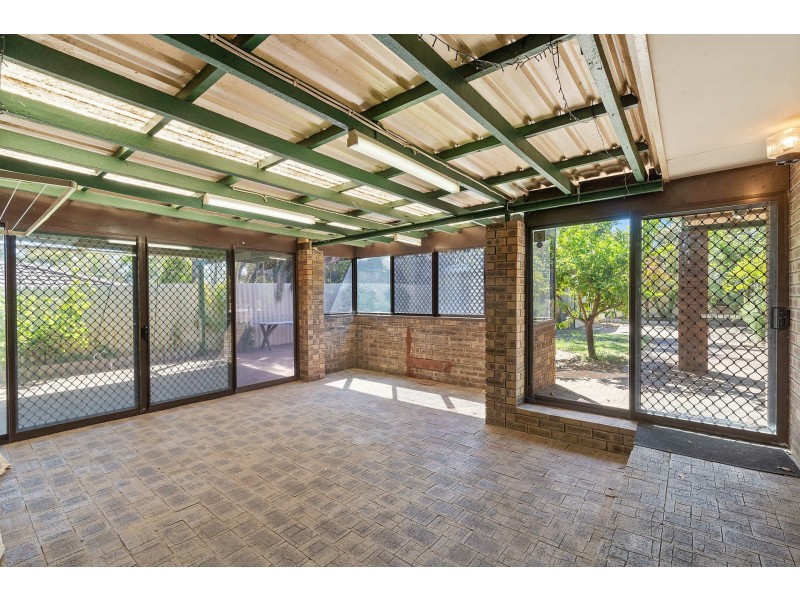 43 Dotterel Way, Yangebup WA 6164