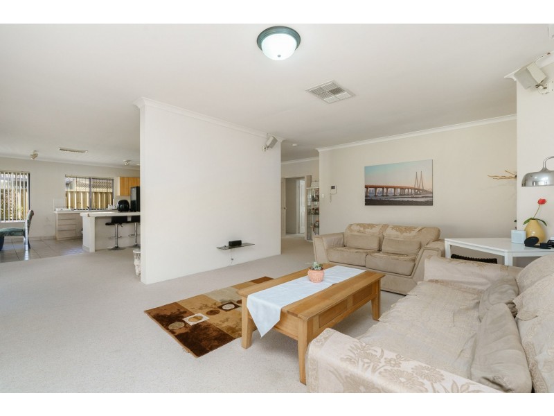 215 Corinthian Road East, Riverton WA 6148