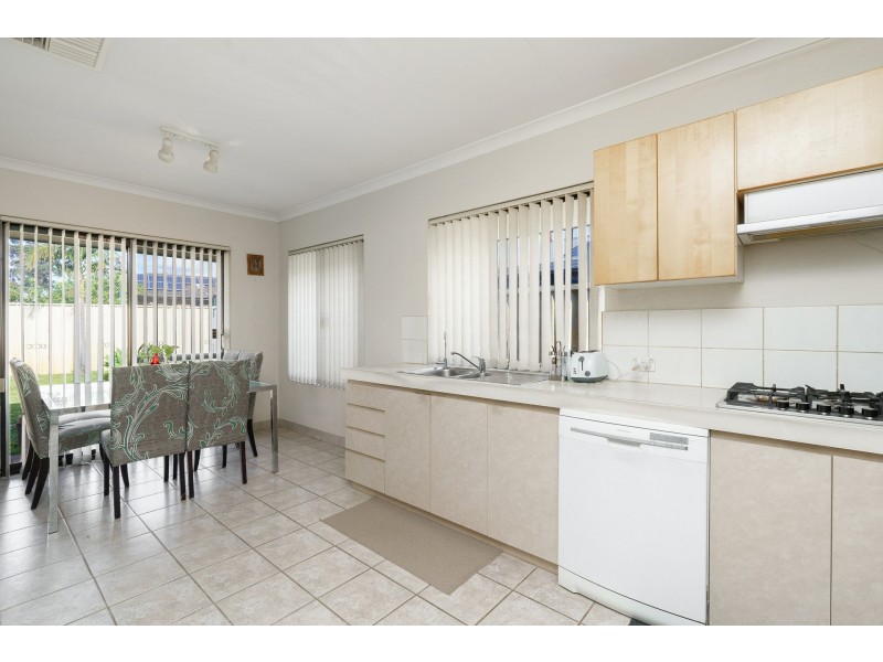 215 Corinthian Road East, Riverton WA 6148