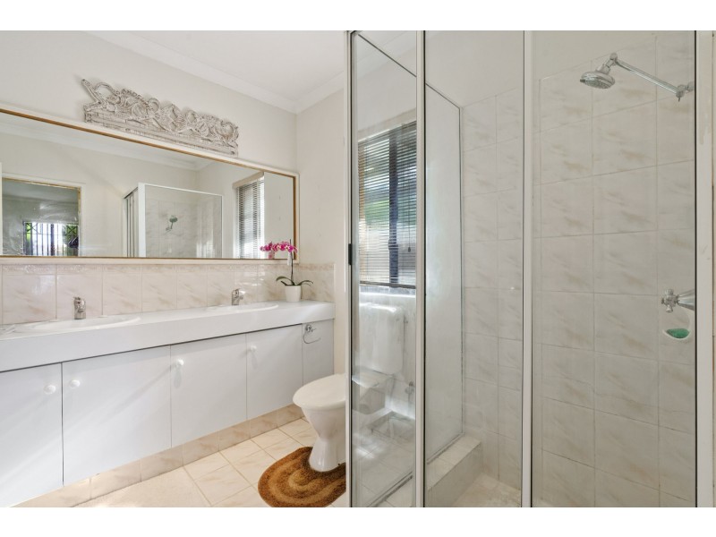 215 Corinthian Road East, Riverton WA 6148