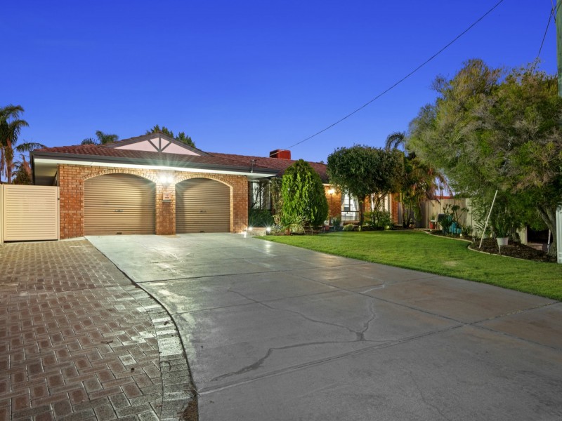 14 Goshawk Place, Huntingdale WA 6110