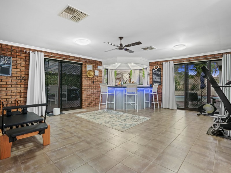 14 Goshawk Place, Huntingdale WA 6110