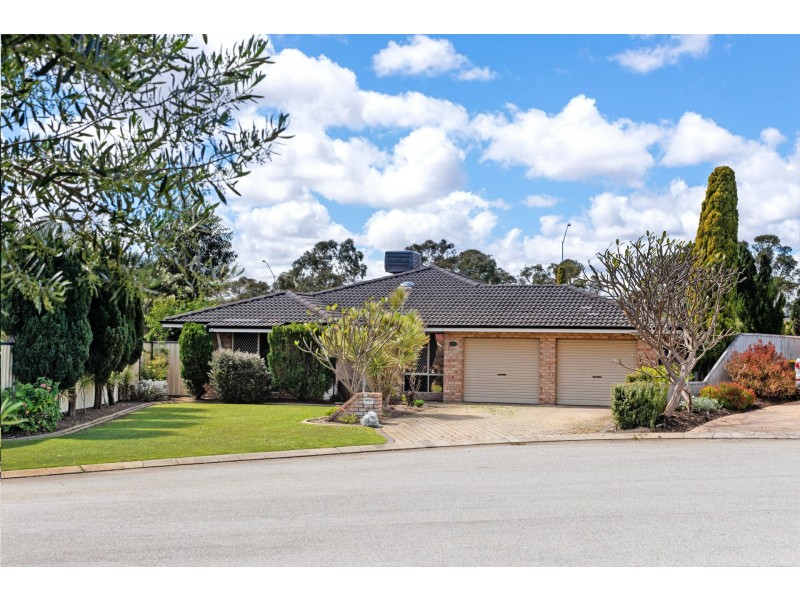 4 Itea Place, South Lake WA 6164