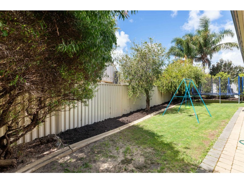4 Itea Place, South Lake WA 6164