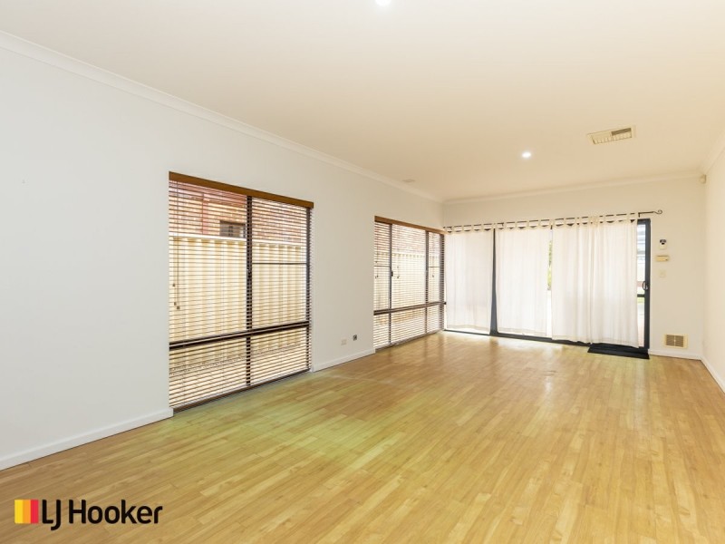 Unit 1/12 Pepler Avenue, Salter Point WA 6152