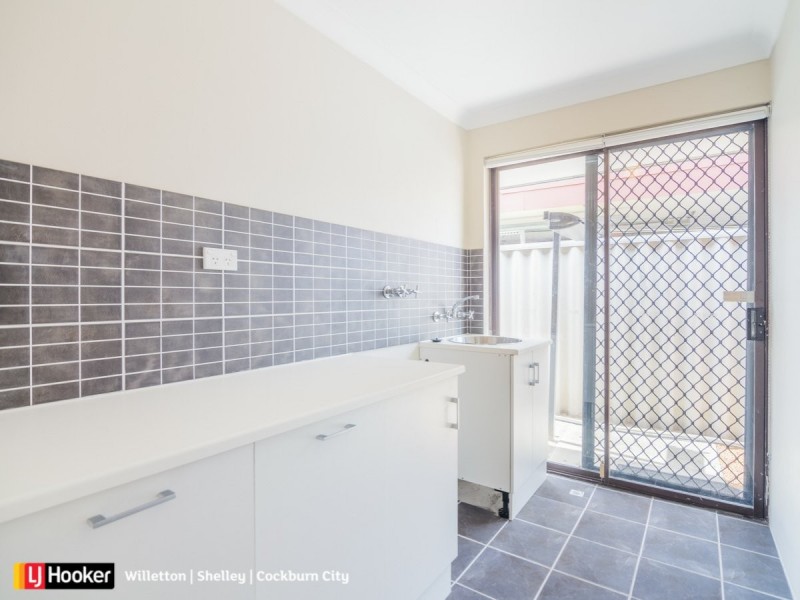 26 South Lake Drive, South Lake WA 6164