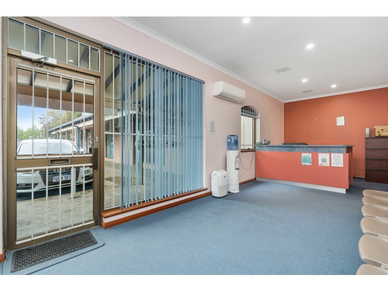 4/1 Wheatley Street, Gosnells WA 6110