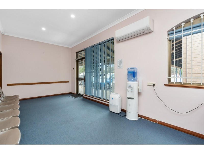 4/1 Wheatley Street, Gosnells WA 6110