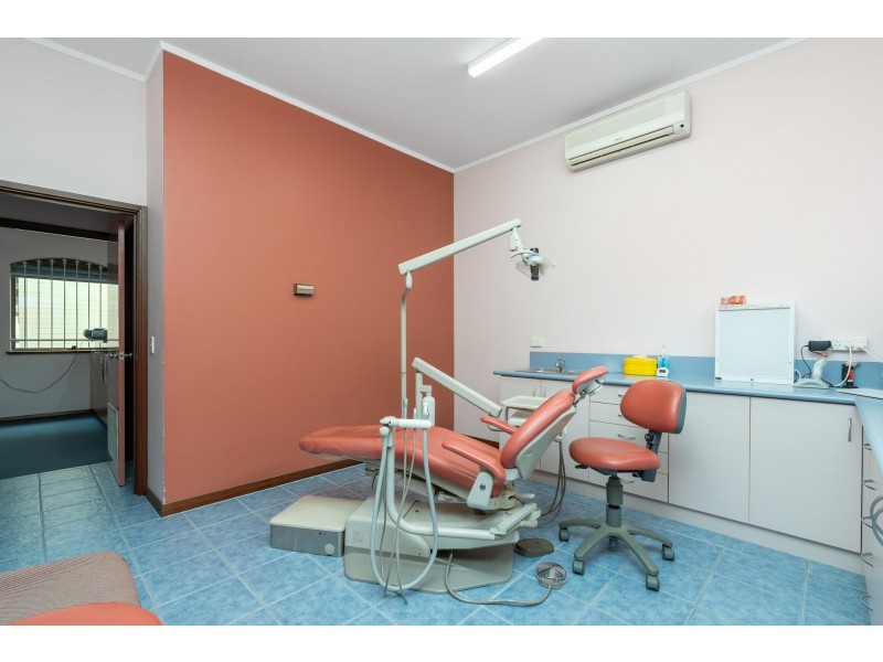 4/1 Wheatley Street, Gosnells WA 6110