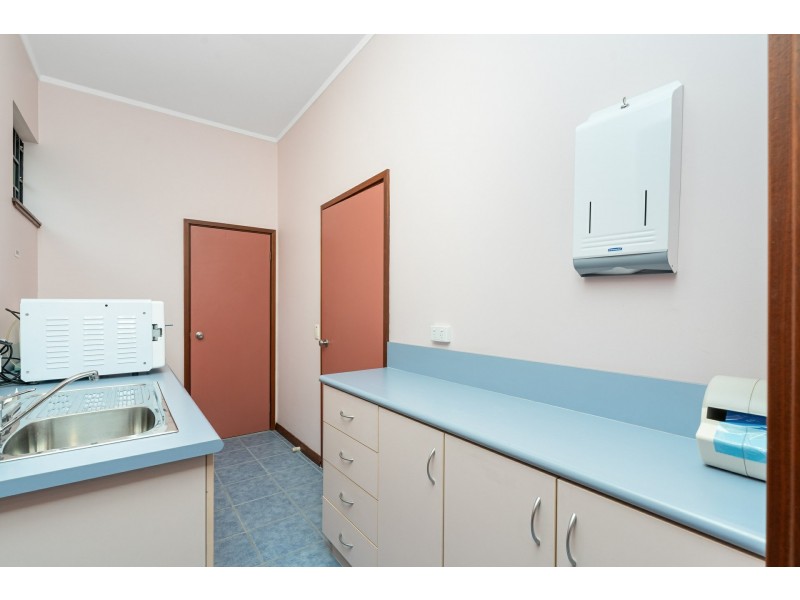 4/1 Wheatley Street, Gosnells WA 6110