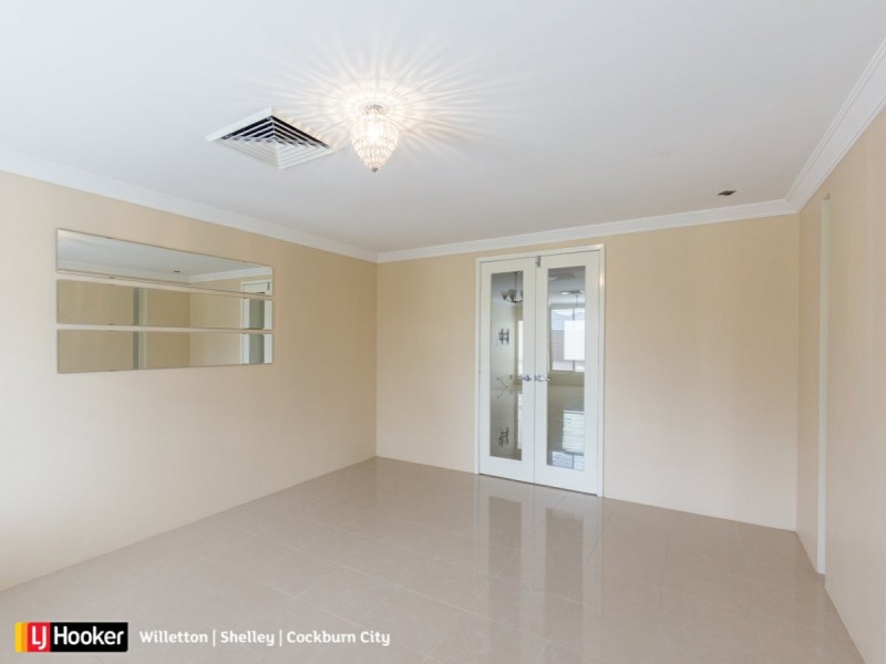 17 Halcyon Way, Atwell WA 6164