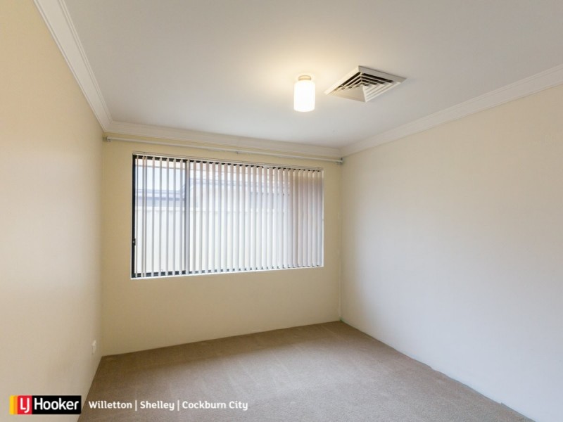 17 Halcyon Way, Atwell WA 6164