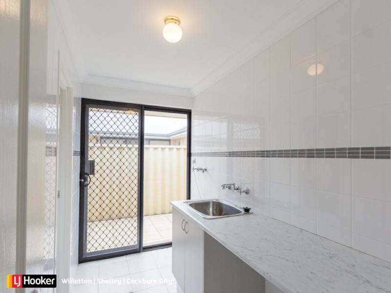 17 Halcyon Way, Atwell WA 6164