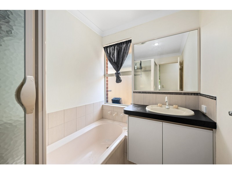 30 Excelsior Drive, Canning Vale WA 6155